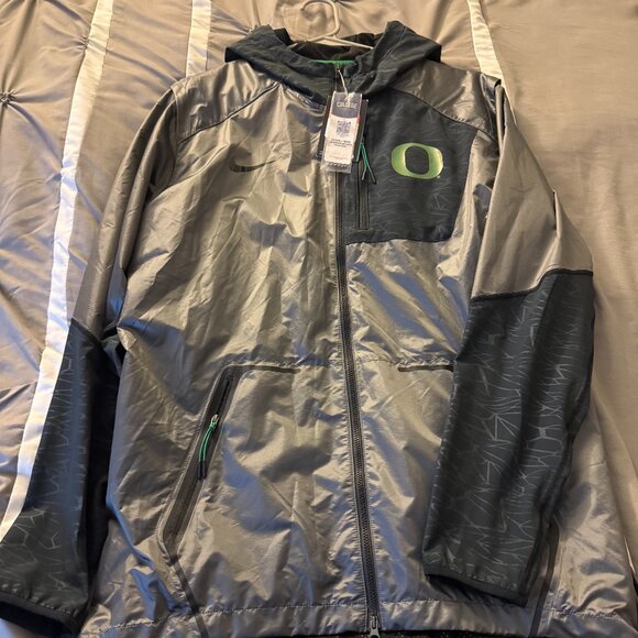 NEW Nike Black Silver OREGON DUCKS Velocity Fly Jacket Men's Large NWT - Picture 1 of 8